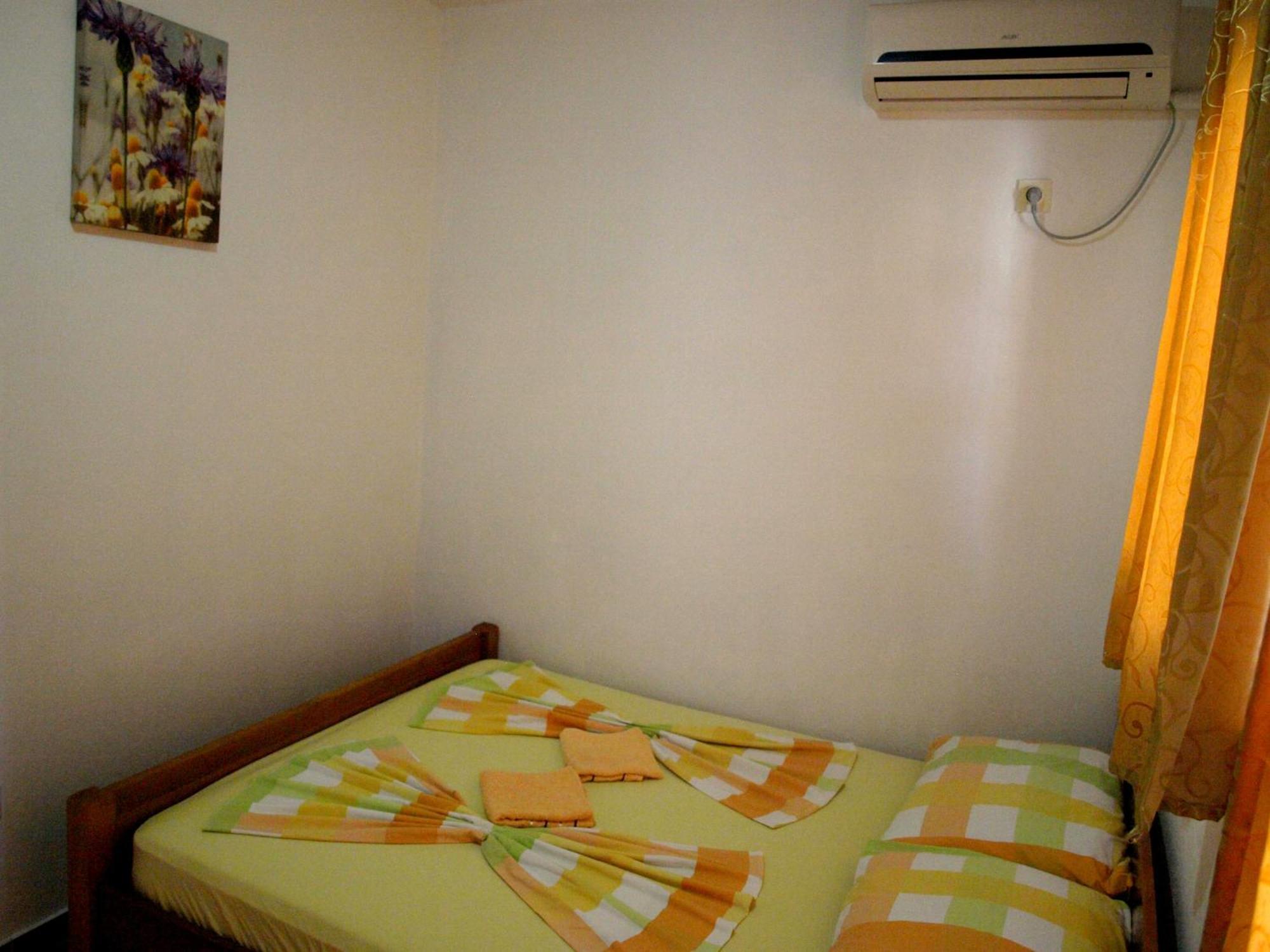 Friendly House