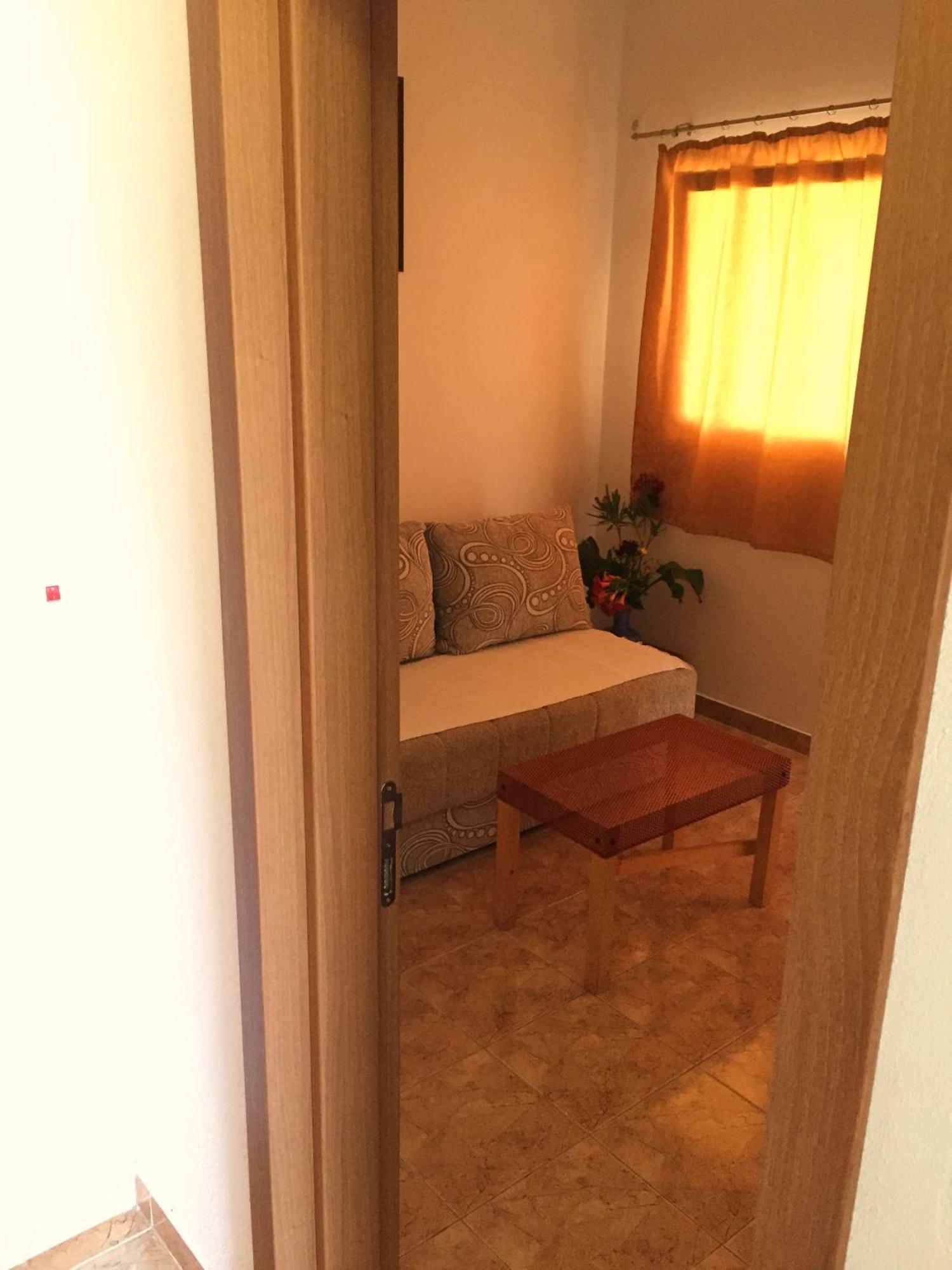Friendly House